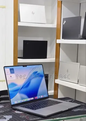New Laptop Apple MacBook Pro 2021 M1 32GB Intel Core i7 SSD 512GB