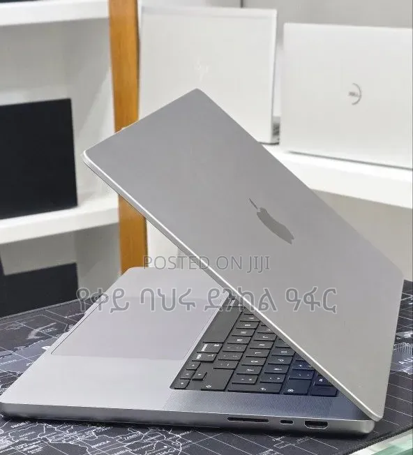 New Laptop Apple MacBook Pro 2021 M1 32GB Intel Core i7 SSD 512GB