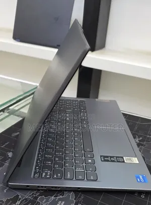 New Laptop Lenovo Ideapad 3 8GB Intel Core i5 SSD 512GB