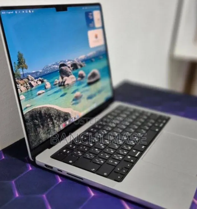 New Laptop Apple MacBook Pro 2024 M4 16GB Apple M4 Pro SSD 512GB