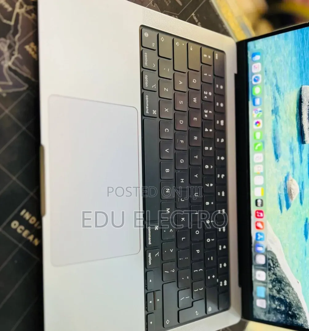 New Laptop Apple MacBook Pro 2021 M1 16GB Apple M1 Pro SSD 512GB