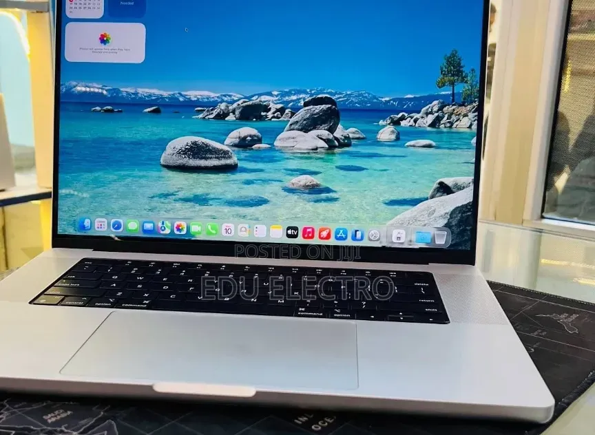 New Laptop Apple MacBook Pro 2021 M1 32GB Apple M1 Max SSD 1T