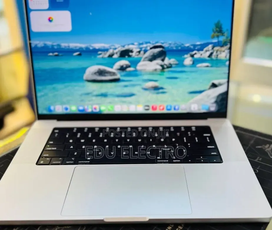 New Laptop Apple MacBook Pro 2021 M1 32GB Apple M1 Max SSD 1T