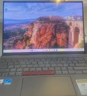 New Laptop Asus Vivobook 14 16GB Intel Core i7 SSD 512GB