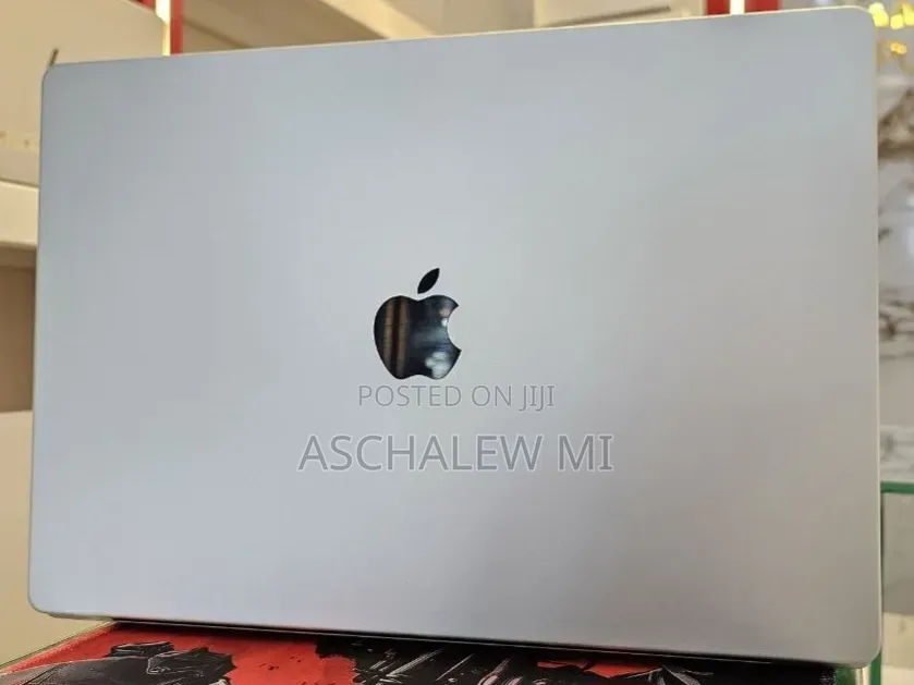 New Laptop Apple MacBook Pro 2021 M1 16GB Apple M1 Pro SSD 512GB