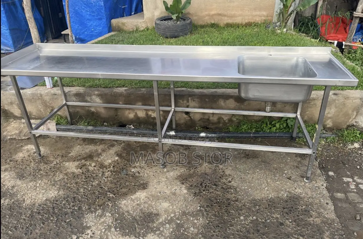 Industrial Working Table Sink ዋርኪንግ ቴብል ከ ሲንክ Used 3m