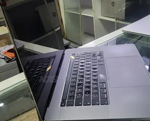 New Laptop Apple MacBook Pro 2019 16GB Intel Core i7 SSD 512GB