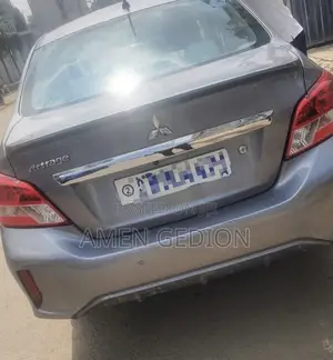 Mitsubishi Attrage 2022 Silver