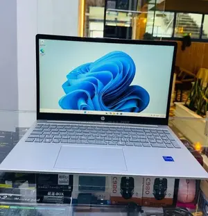 New Laptop HP Pavilion 15-cs3063cl 16GB Intel Core i7 SSD 1T