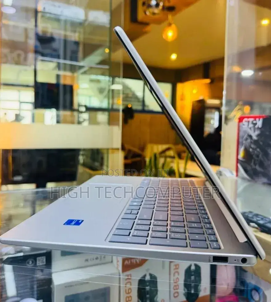 New Laptop HP Pavilion 15-cs3063cl 16GB Intel Core i7 SSD 1T