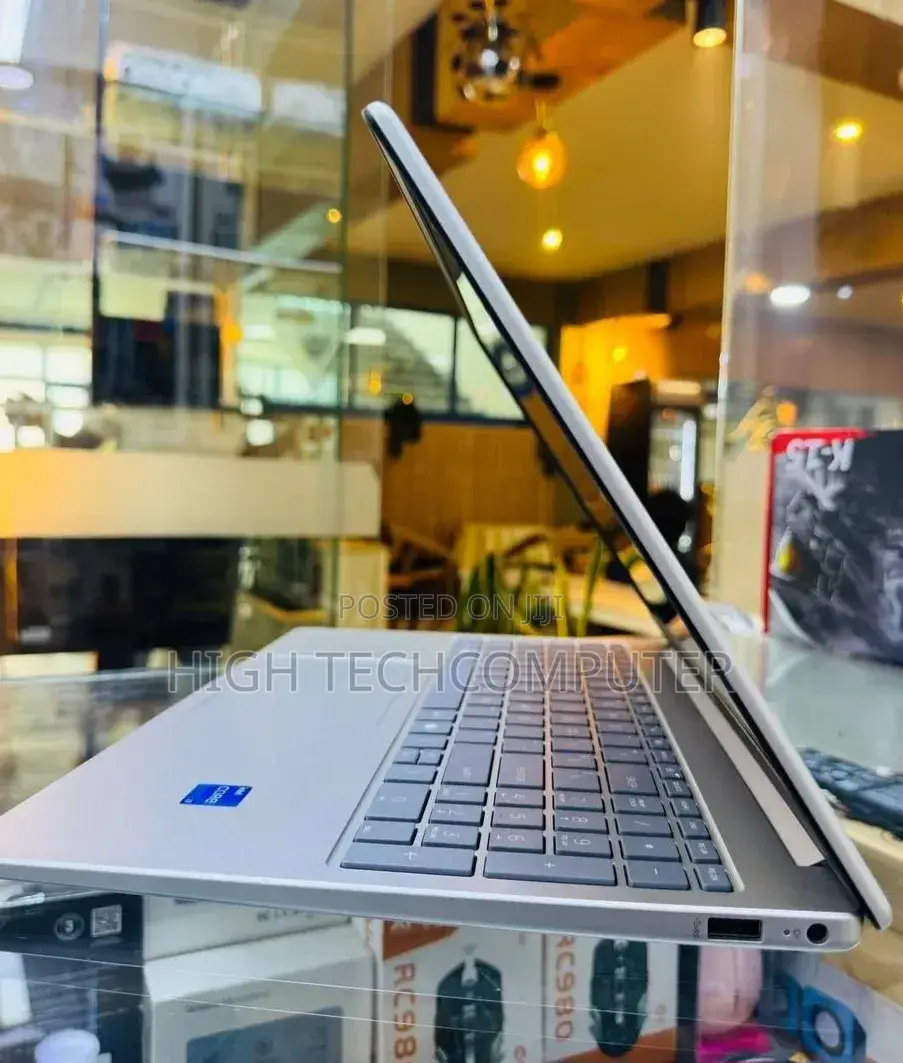 New Laptop HP Pavilion 15-cs3063cl 16GB Intel Core i7 SSD 1T
