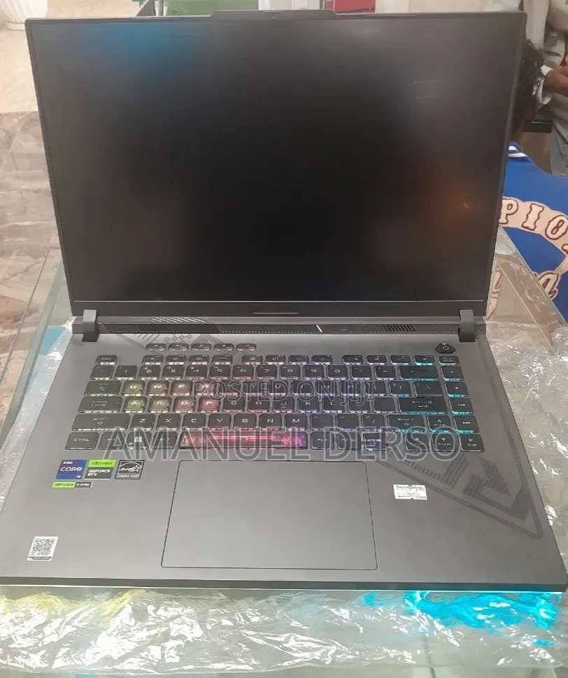 New Laptop Asus ROG Strix G15 16GB Intel Core i9 SSD 1T
