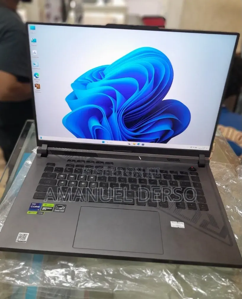 New Laptop Asus ROG Strix G15 16GB Intel Core i9 SSD 1T