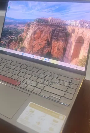 New Laptop Asus Zenbook 14 16GB Intel Core i7 SSD 512GB