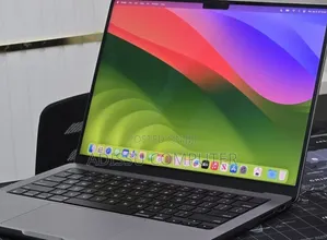 New Laptop Apple MacBook Pro 2023 M2 8GB Apple M3 Pro SSD 512GB