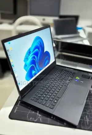 New Laptop HP Omen 16 16GB Intel Core i9 SSD 1T