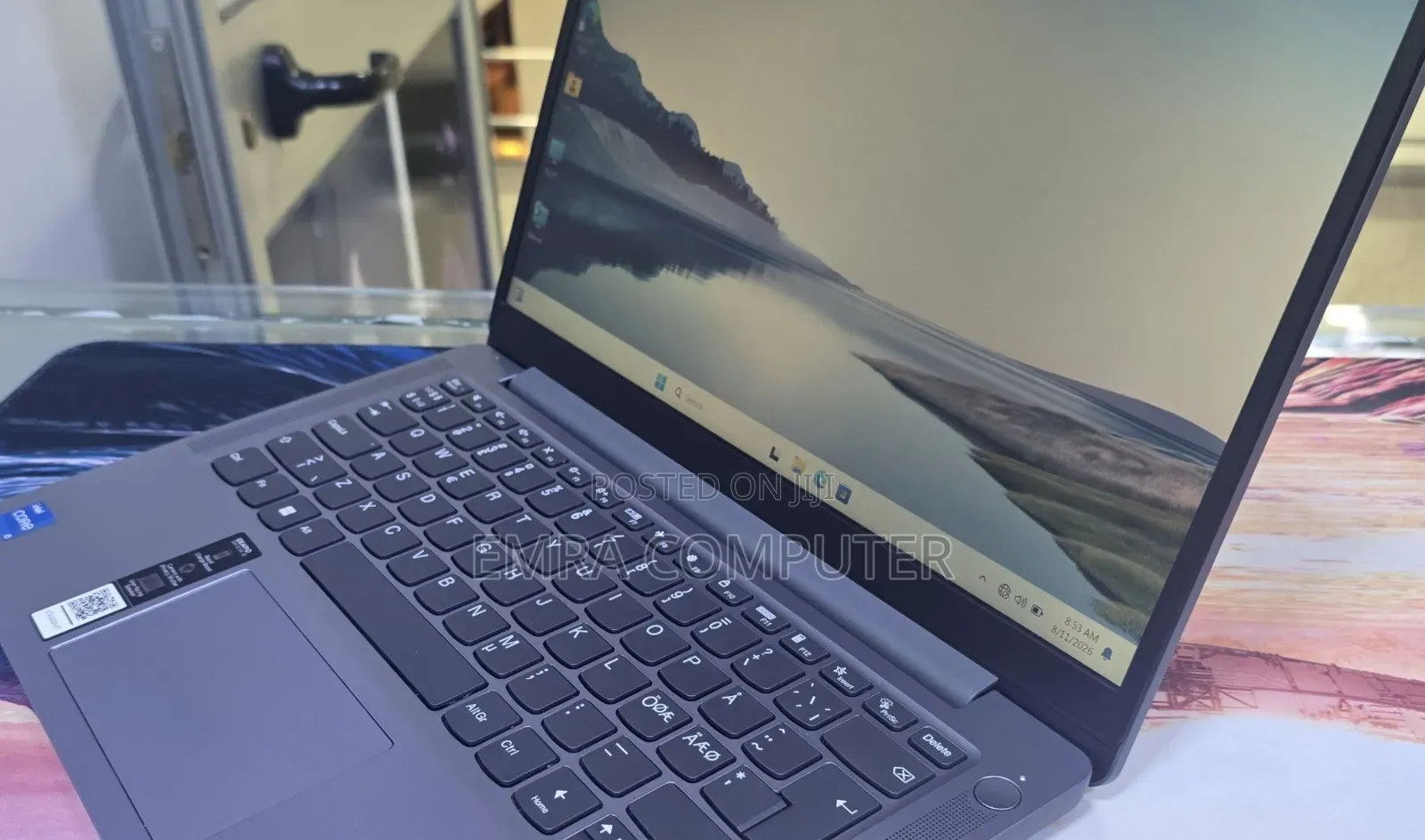 New Laptop Lenovo 8GB Intel Core i5 SSD 512GB