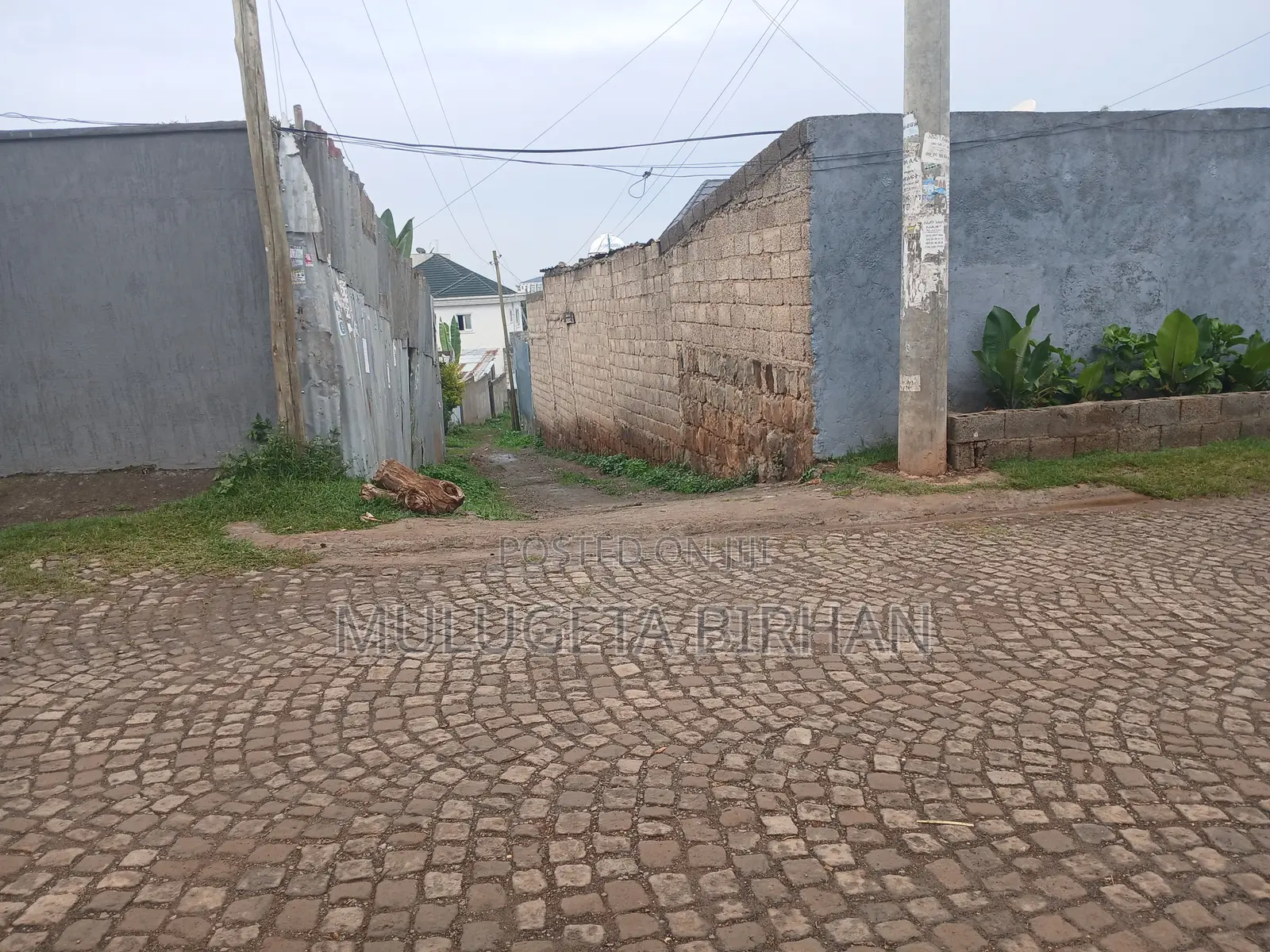 2bdrm House in Yeka for sale