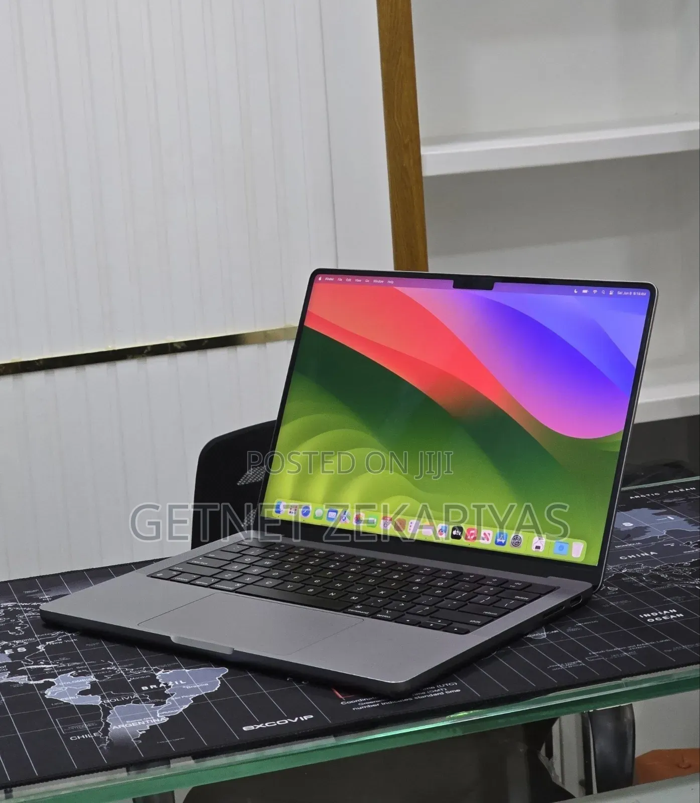 New Laptop Apple MacBook Pro 2024 M3 8GB Apple M3 Pro SSD 512GB