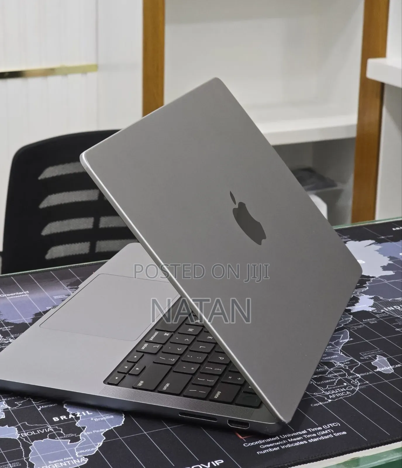 New Laptop Apple MacBook Pro 2023 M3 8GB Apple M3 SSD 512GB