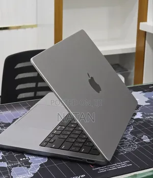 New Laptop Apple MacBook Pro 2023 M3 8GB Apple M3 SSD 512GB