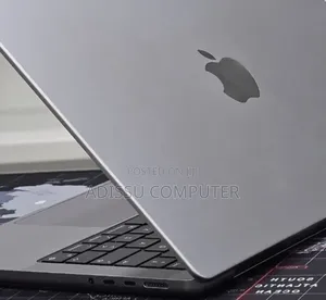 New Laptop Apple MacBook Pro 2021 M1 32GB Apple M1 Pro SSD 512GB