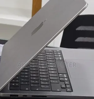 New Laptop Apple MacBook Pro 2021 M1 32GB Apple M1 Pro SSD 512GB