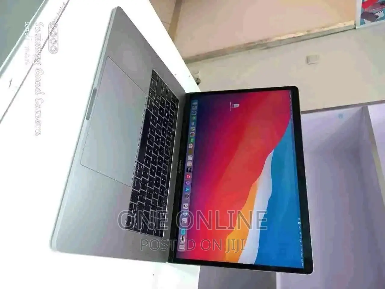 New Laptop Apple MacBook Pro 2017 2GB Intel Core I7 SSD 256GB