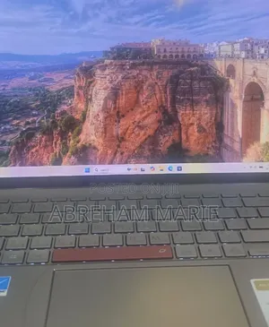 New Laptop Asus Zenbook 14 16GB Intel Core i7 SSD 512GB