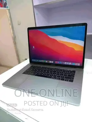 New Laptop Apple MacBook Pro 2017 2GB Intel Core I7 SSD 256GB