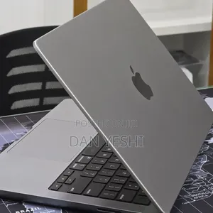 New Laptop Apple MacBook Pro 2023 M3 8GB Apple M3 SSD 512GB