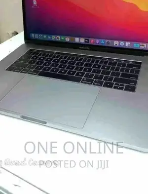 New Laptop Apple MacBook Pro 2017 2GB Intel Core I7 SSD 256GB