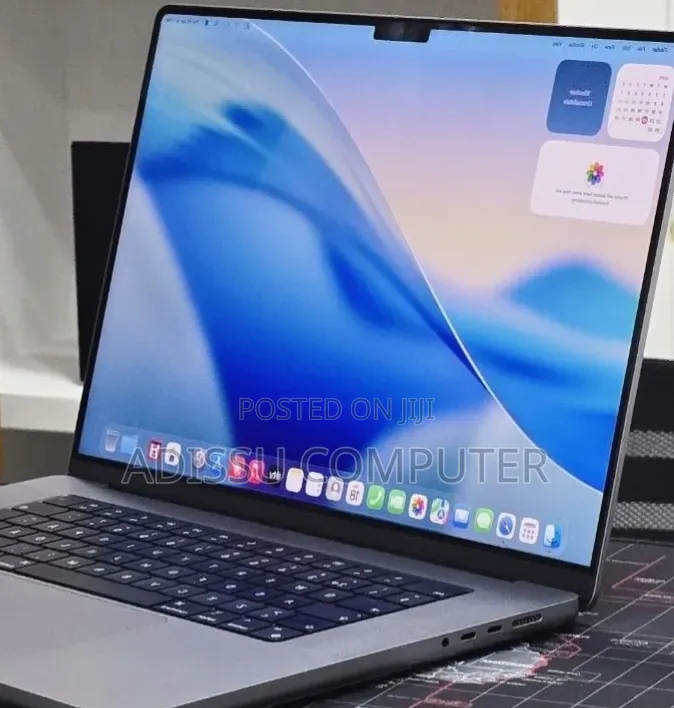 New Laptop Apple MacBook Pro 2021 M1 32GB Apple M1 Pro SSD 512GB