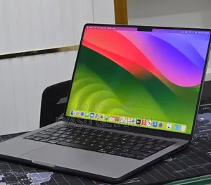 New Laptop Apple MacBook Pro 2023 M3 Pro 8GB Apple M3 Pro SSD 512GB