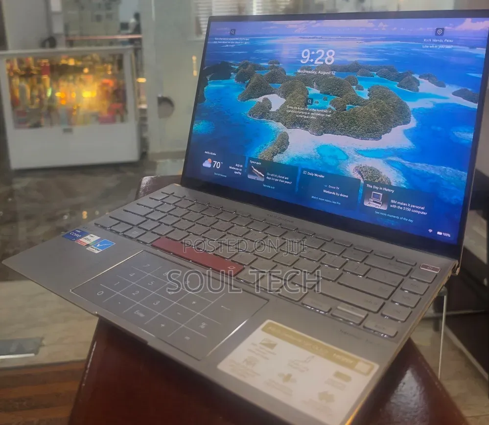 New Laptop Asus Zenbook 14 OLED 16GB Intel Core i7 SSD 512GB