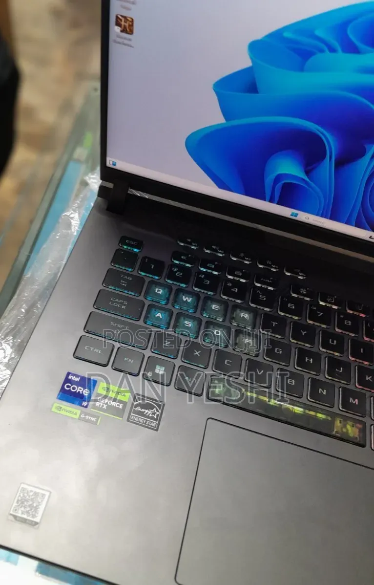 New Laptop Asus ROG Strix G16 G614 16GB Intel Core i9 SSD 512GB
