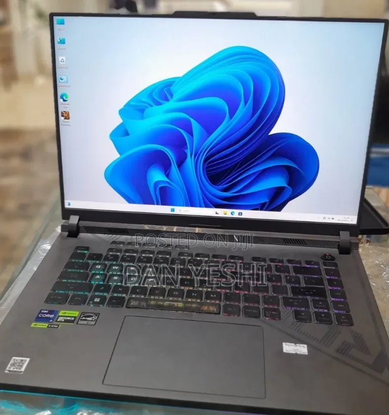 New Laptop Asus ROG Strix G16 G614 16GB Intel Core i9 SSD 512GB