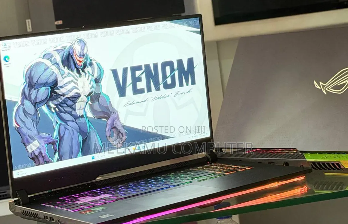 New Laptop Asus ROG Strix G17 16GB AMD Ryzen 9 SSD 1T
