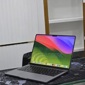 New Laptop Apple MacBook Pro 2023 M3 8GB Apple M3 SSD 512GB