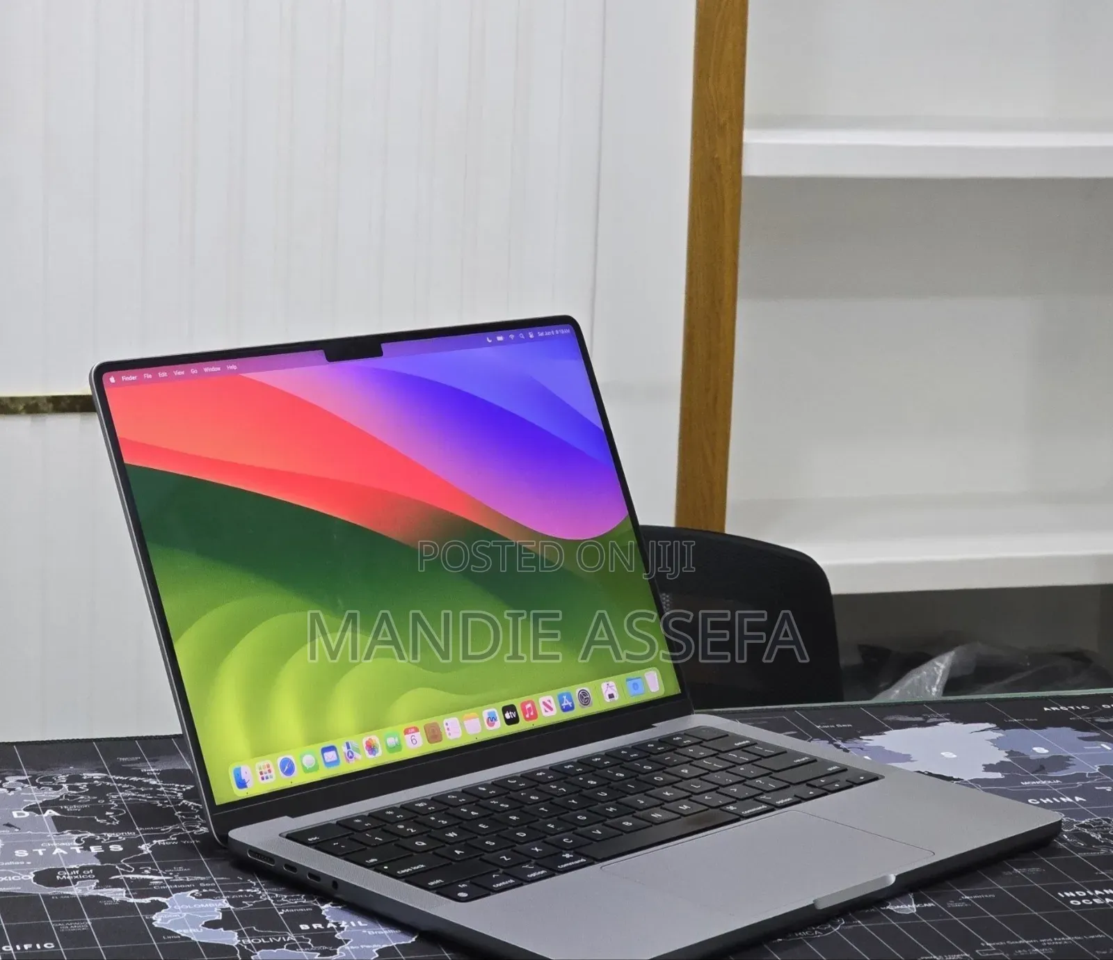 New Laptop Apple MacBook Pro 2023 M3 8GB Apple M3 SSD 512GB