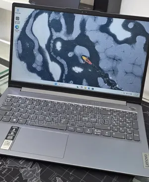 New Laptop Lenovo Ideapad 3 8GB Intel Core i5 SSD 512GB