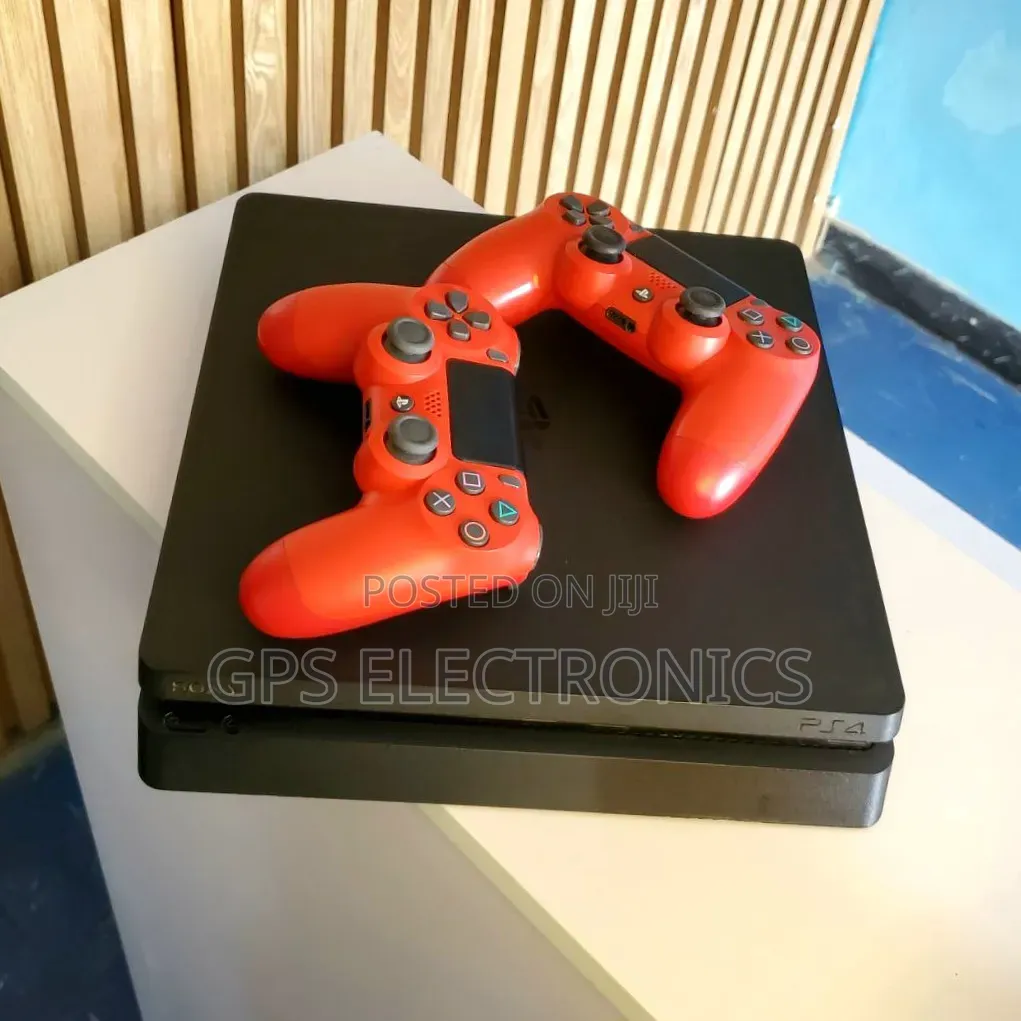 PS4 Slim Dubai Used | 2 Original Joystick