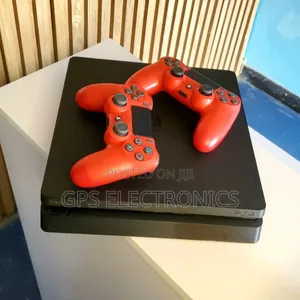 PS4 Slim Dubai Used | 2 Original Joystick