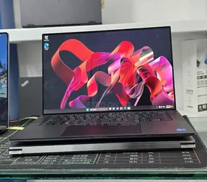 New Laptop Dell Precision 5560 16GB Intel Core i7 SSD 512GB