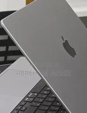 New Laptop Apple MacBook Pro 2023 M3 8GB Nvidia SSD 512GB