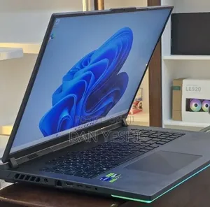 New Laptop Asus ROG Strix G18 32GB Intel Core i9 SSD 1T