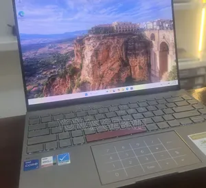New Laptop Asus VivoBook 15 X505BA 16GB Intel Core i7 SSD 512GB