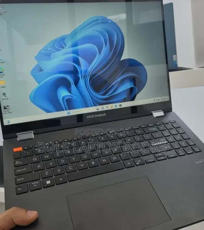 New Laptop Asus Vivobook 14 16GB Intel Core i5 SSD 512GB