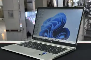 New Laptop HP EliteBook 830 G9 16GB Intel Core i5 SSD 512GB
