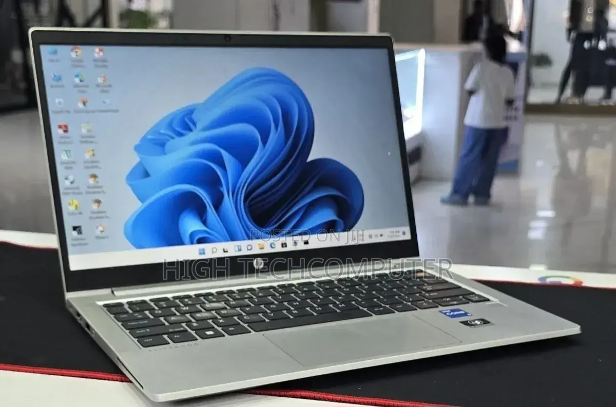 New Laptop HP EliteBook 830 G9 16GB Intel Core i5 SSD 512GB